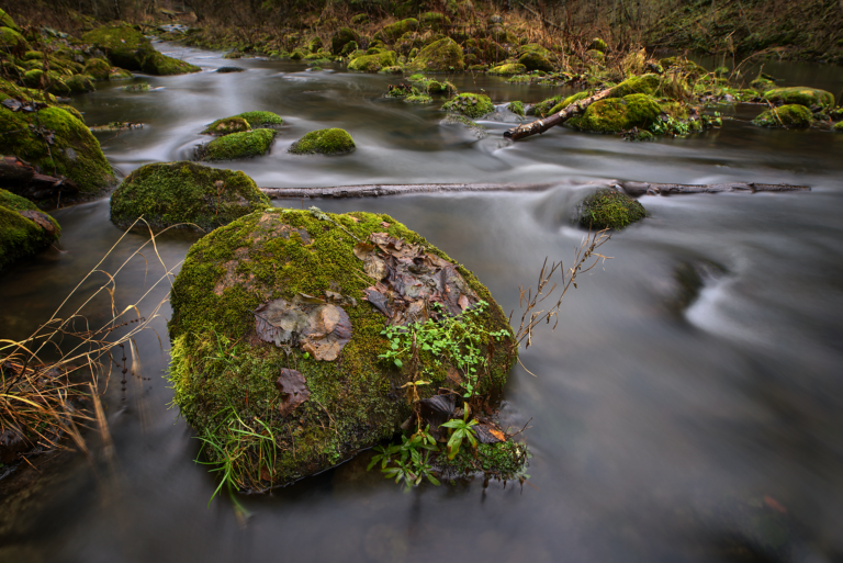 84. Venitame säriaja pikaks ja tõmbame pildi triibuks 84. Venitame säriaja pikaks ja tõmbame pildi triibuks